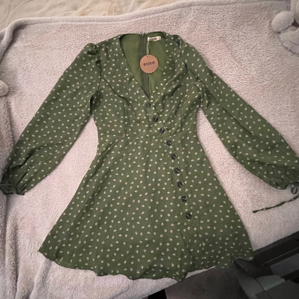 Women’s dress